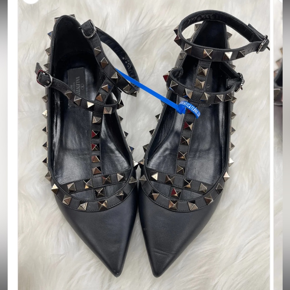 Shoes Designer By Valentino Size: 7